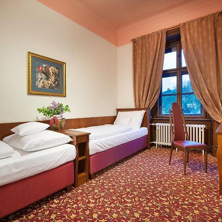 Ea Zamecky Hotel Hrubá Skála Exteriör bild