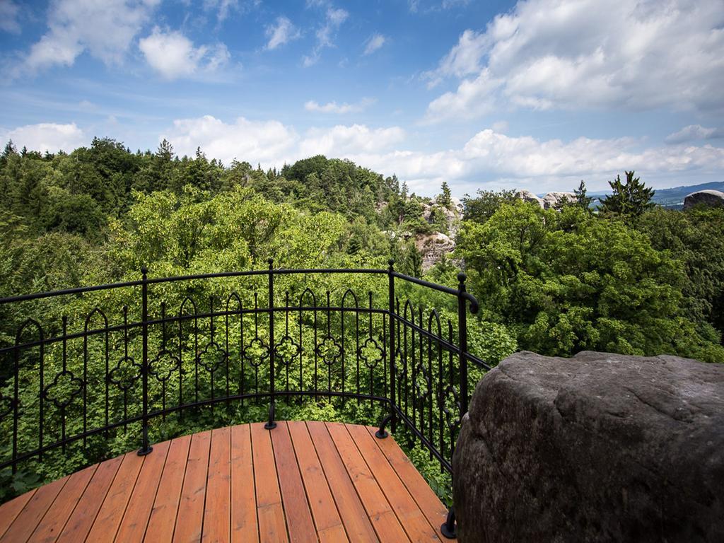 Ea Zamecky Hotel Hrubá Skála Exteriör bild