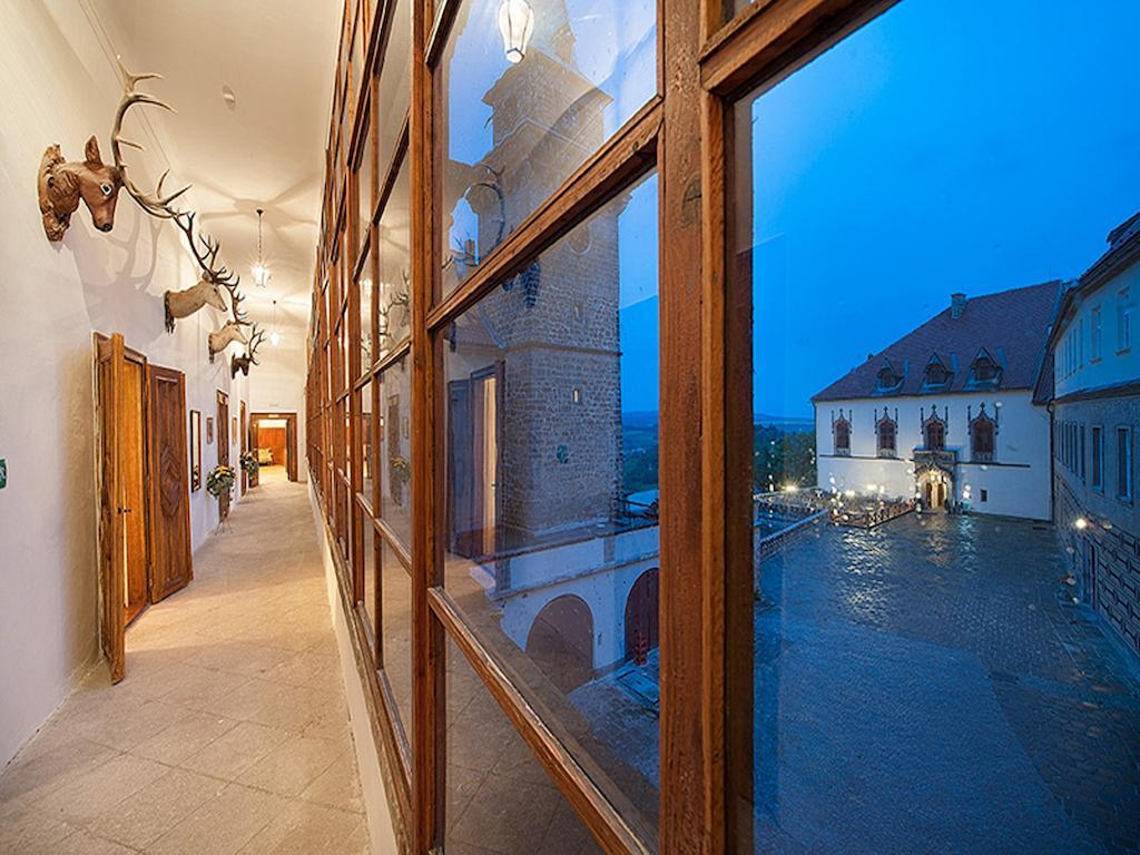 Ea Zamecky Hotel Hrubá Skála Exteriör bild