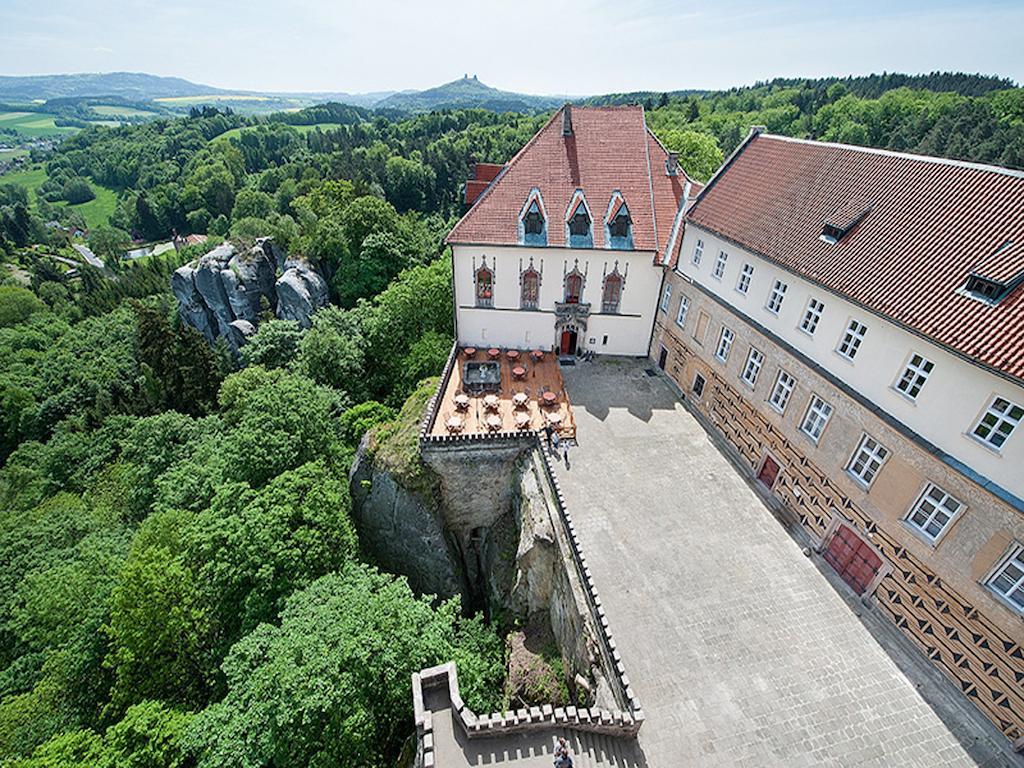 Ea Zamecky Hotel Hrubá Skála Exteriör bild