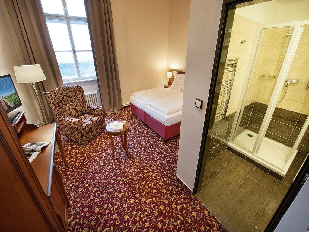 Ea Zamecky Hotel Hrubá Skála Rum bild